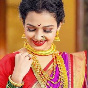 bride with a Jewellery